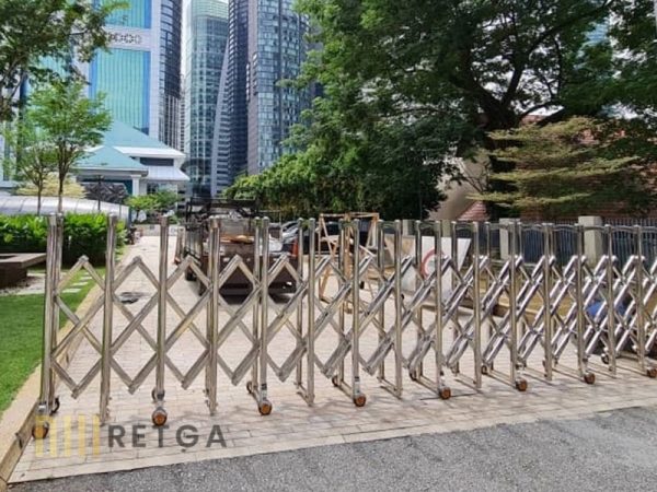 Manual Stainless Steel 304 Retractable Gate