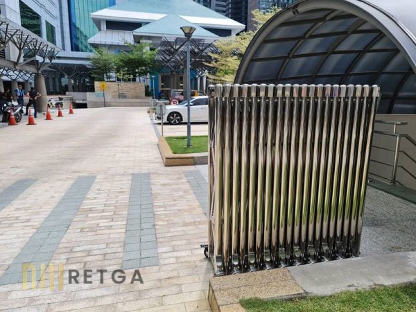 Manual Stainless Steel 304 Retractable Gate - Image 2