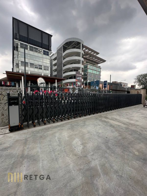 Motorized Aluminium Retractable Gate