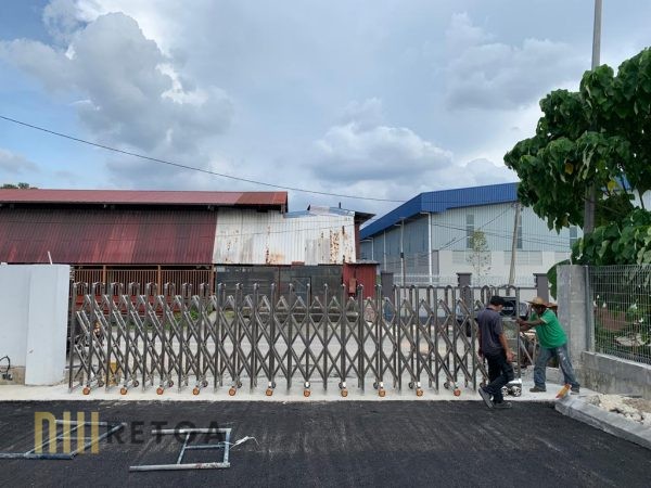 Motorized Stainless Steel 304 Retractable Gate - Image 3