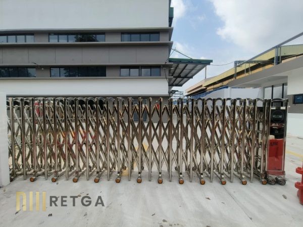 Motorized Stainless Steel 304 Retractable Gate - Image 3