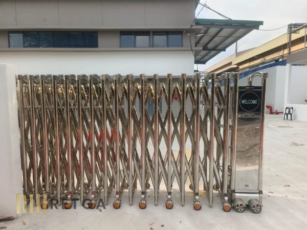 Motorized Stainless Steel 304 Retractable Gate - Image 4