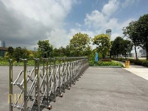Manual Stainless Steel 304 Retractable Gate