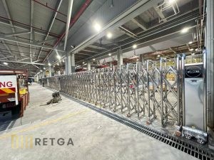 Motorized Stainless Steel 304 Retractable Gate