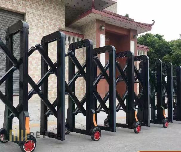 Aluminium Retractable Gate